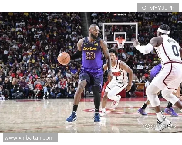热火队与湖人G3激战正酣谁将夺得关键胜利晋级总决赛